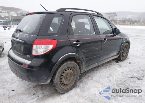 2010 Suzuki Sx4 Technology z USA, uszkodzony, nr VIN JS2YB5A39A6300238